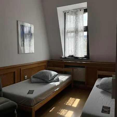 Kamienica Rynek 7 Hostel *