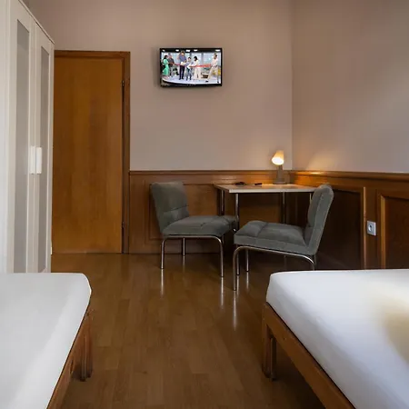 Hostel Kamienica Rynek 7 *