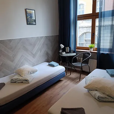 Kamienica Rynek 7 *