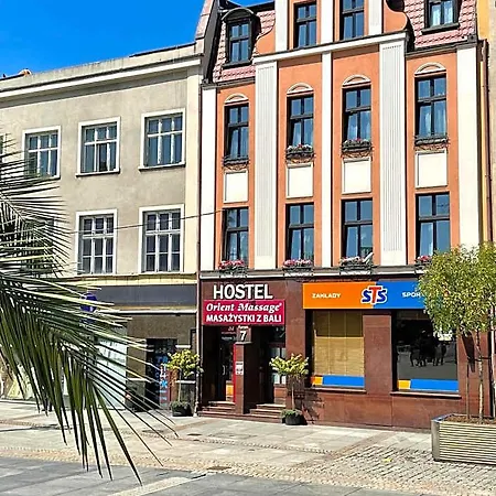 Hostel Kamienica Rynek 7 *
