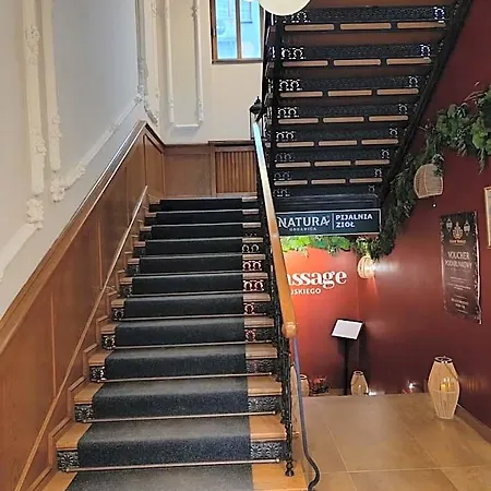 Kamienica Rynek 7 Hostel *