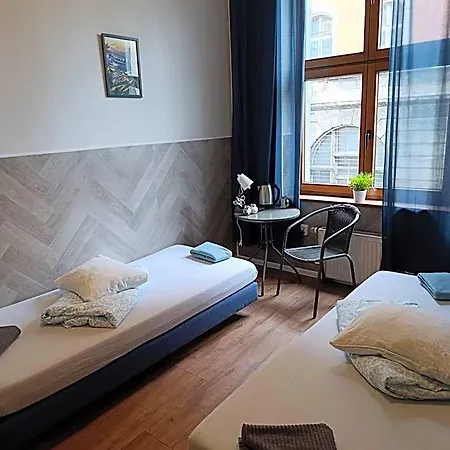 Hostel Kamienica Rynek 7 *