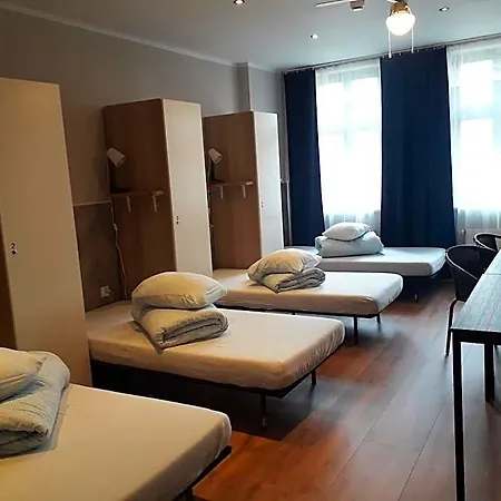 Hostel Kamienica Rynek 7 *