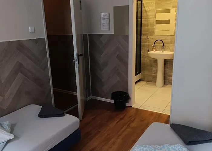 Kamienica Rynek 7 Hostel *