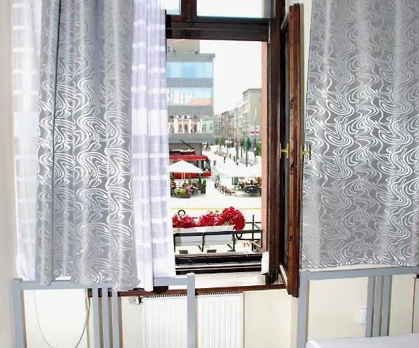 Kamienica Rynek 7 Hostel *